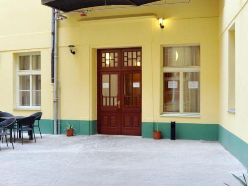 Hostel Junior Prague Luaran gambar